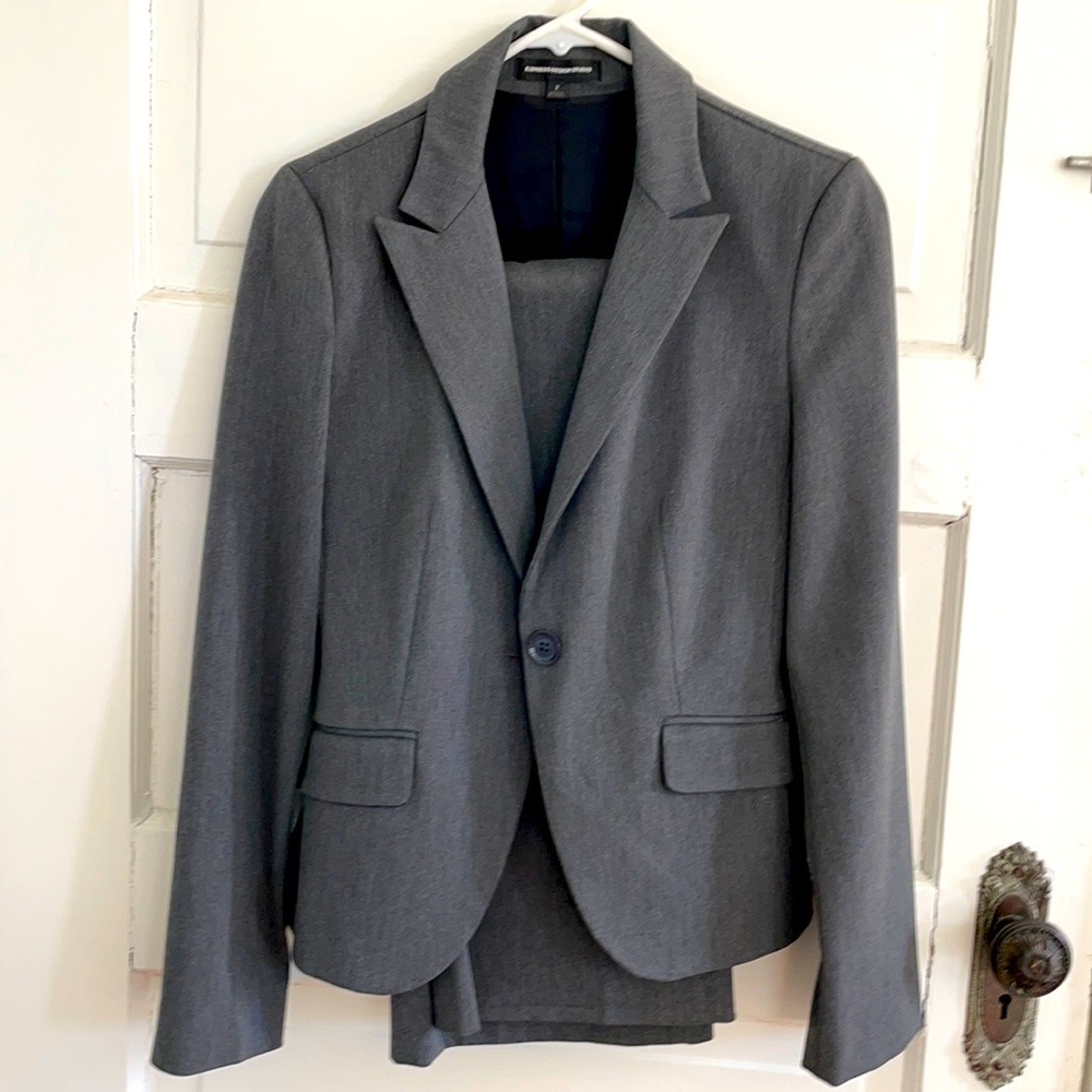 Express pant suit set